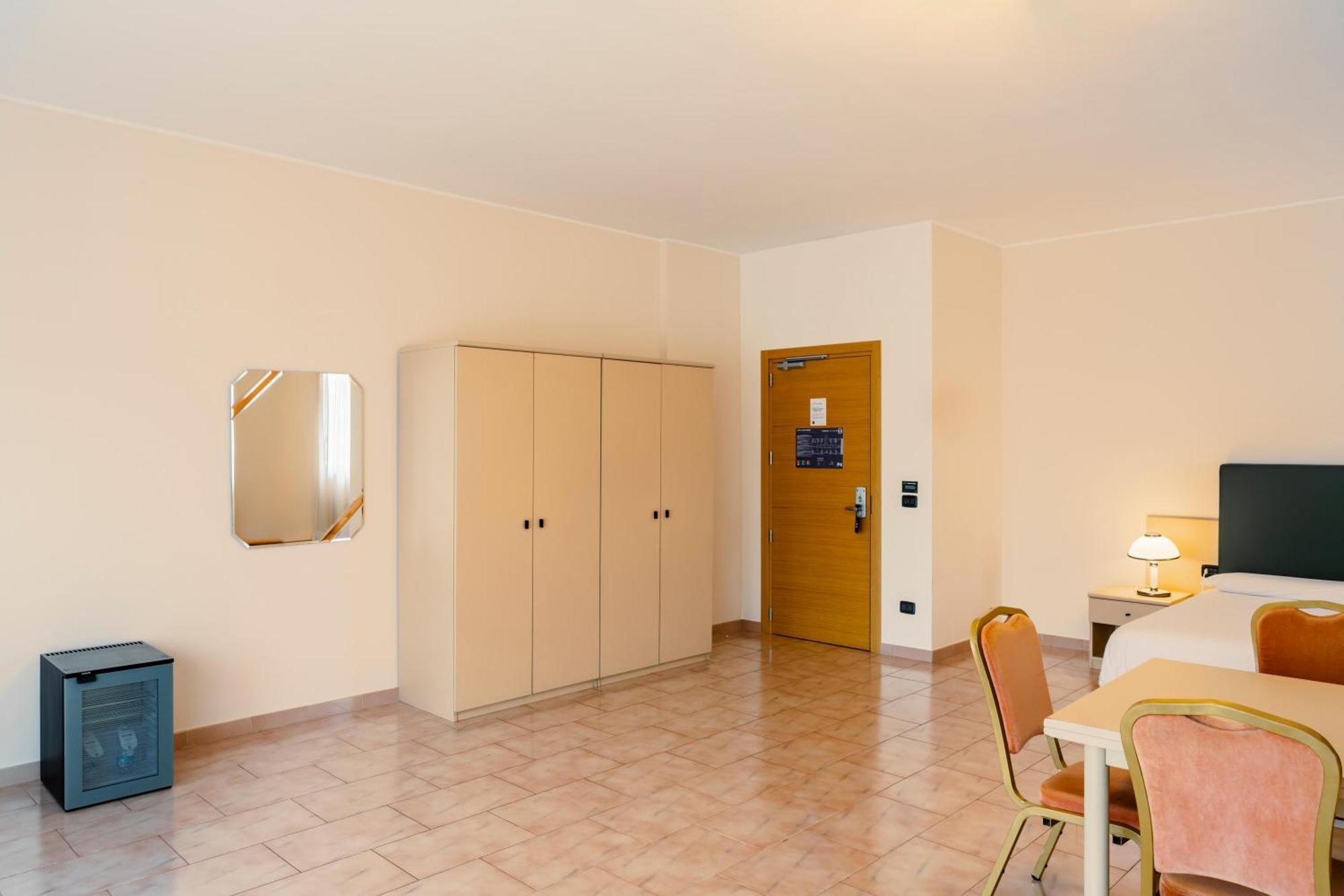 B&B Hotel Bari Rondo Eksteriør billede